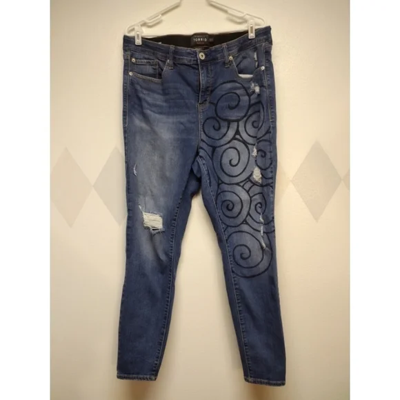 Torrid sky high skinny distressed denim jeans - Picture 1 of 14